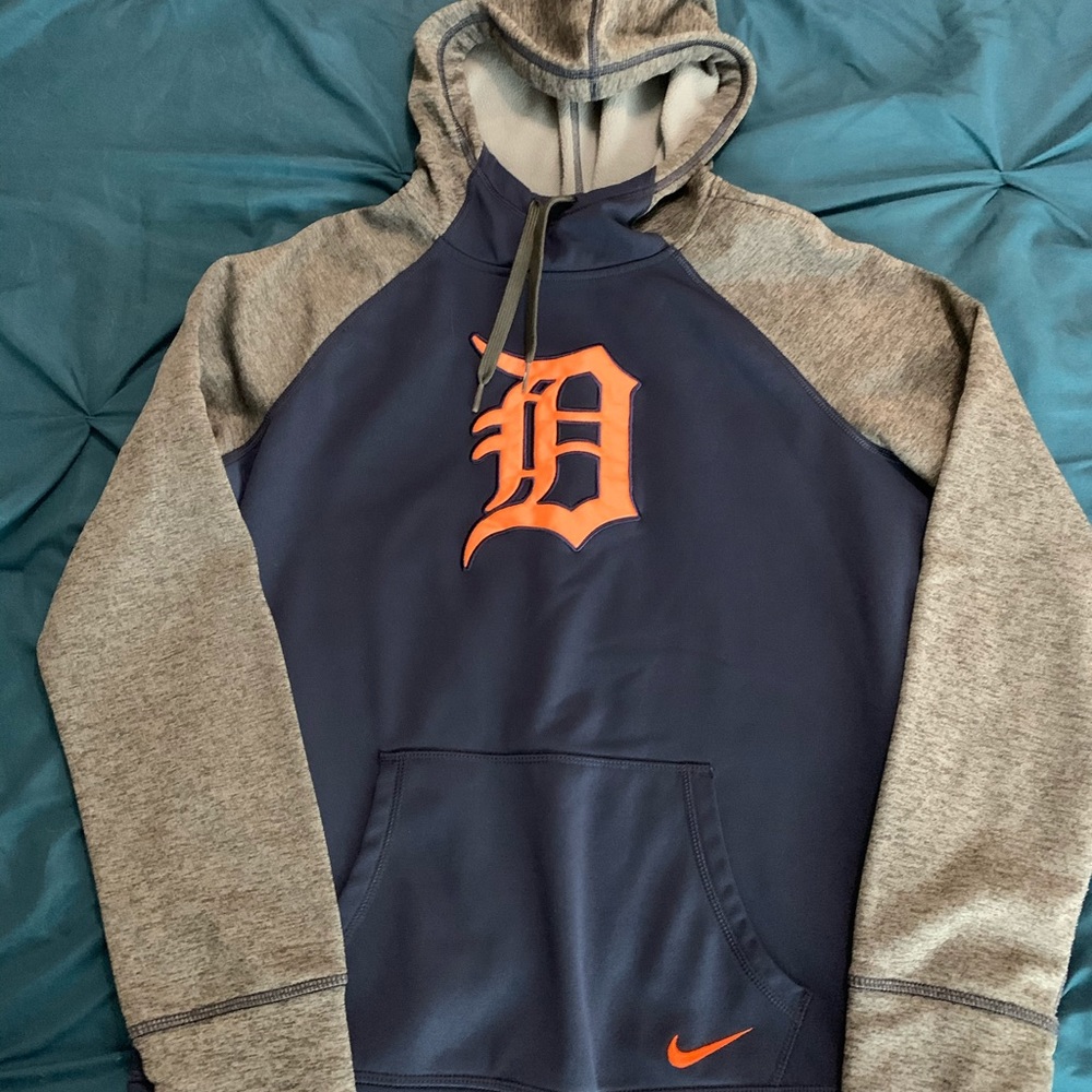 Nike Women’s Detroit Tigers Hoodie
